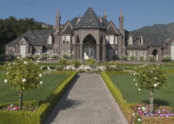 Ledson Winery & Castle