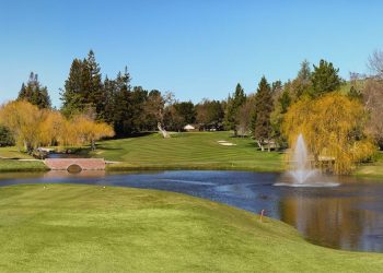 Round Hill Country Club